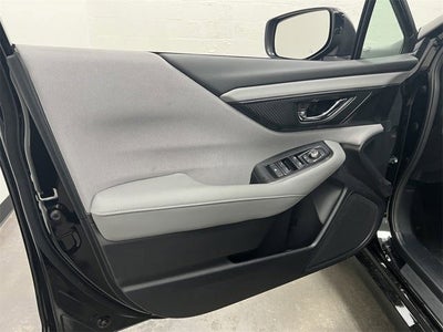 2025 Subaru LEGACY Premium