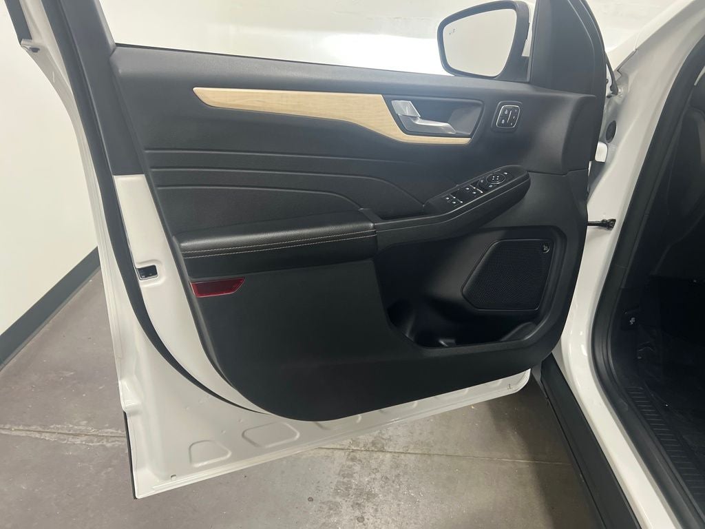 2021 Ford Escape Titanium Hybrid