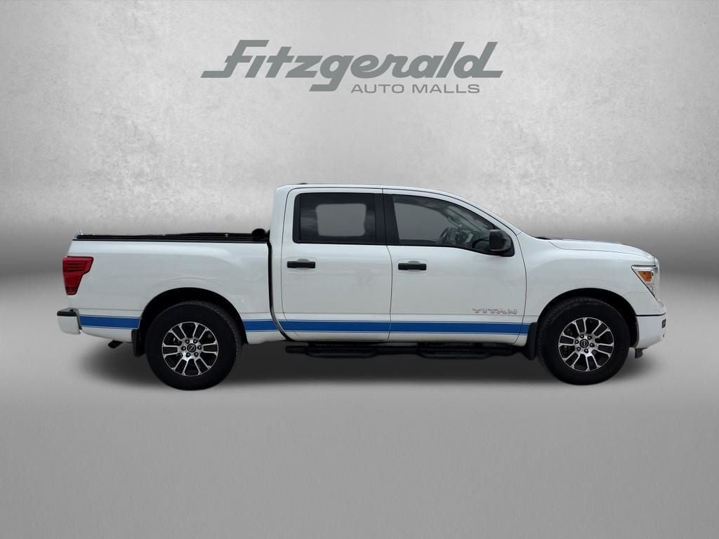 2023 Nissan Titan SV