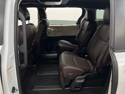 2022 Toyota Sienna Platinum 7 Passenger