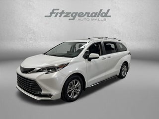 2022 Toyota Sienna Platinum 7 Passenger