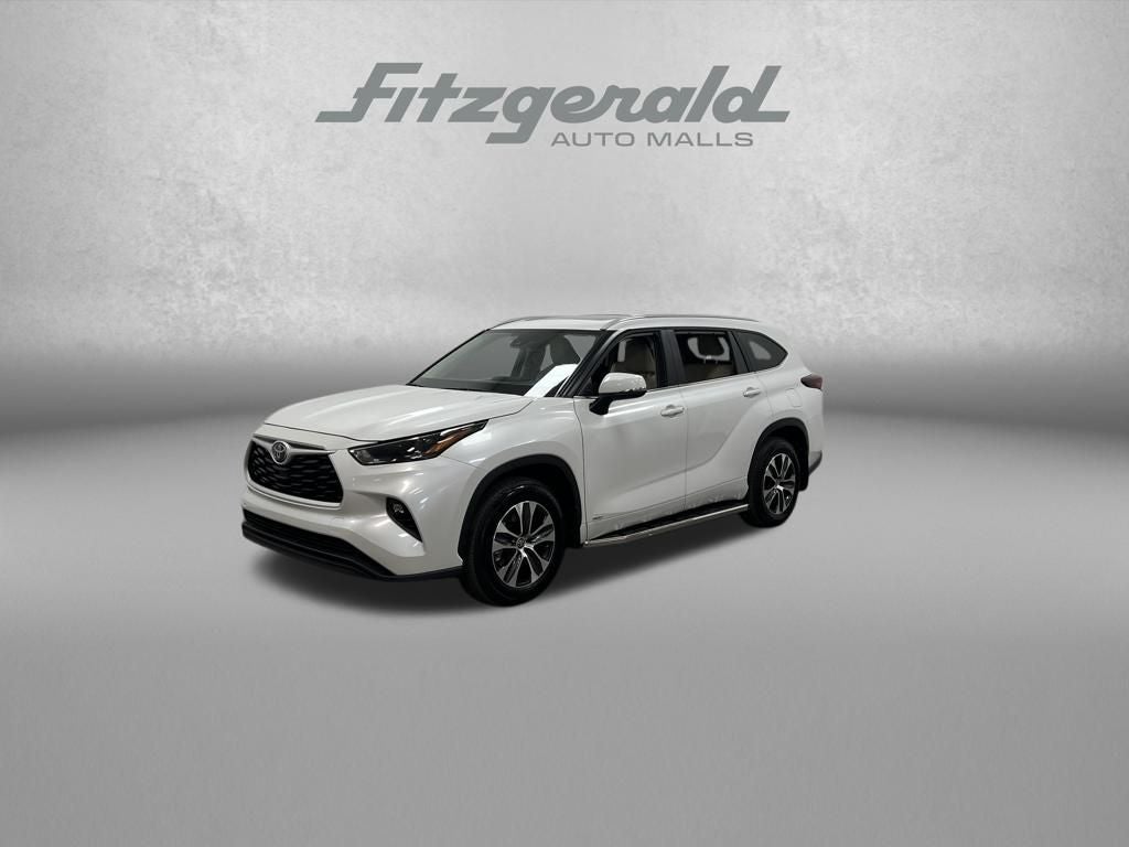 2025 Toyota Highlander Hybrid XLE
