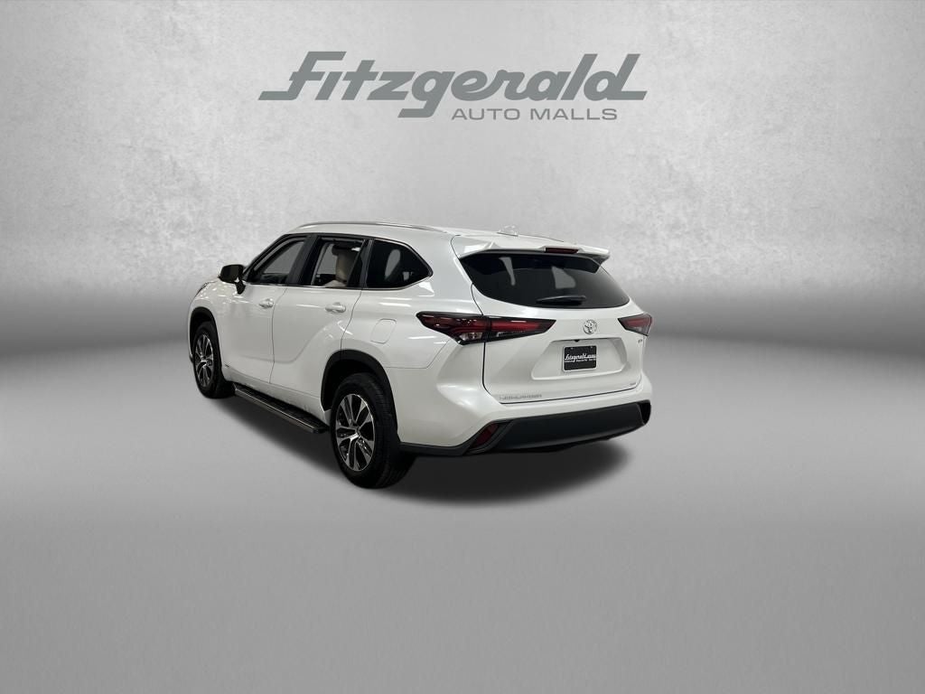 2025 Toyota Highlander Hybrid XLE