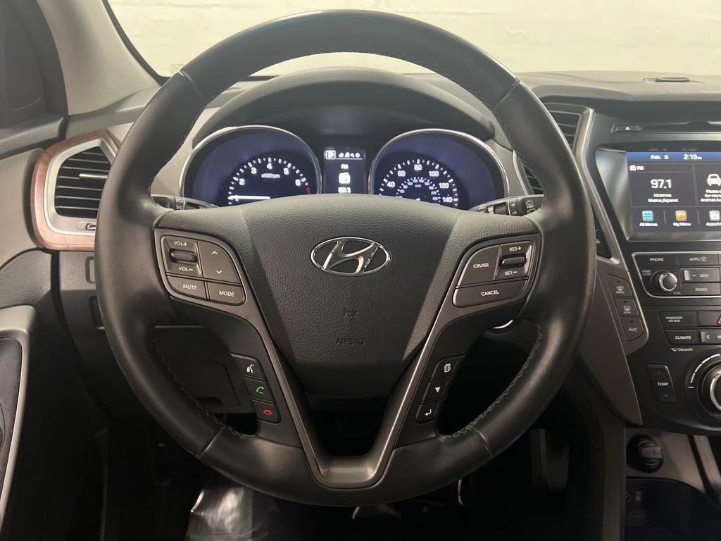 2017 Hyundai Santa Fe SE