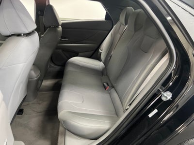 2023 Hyundai Elantra SE
