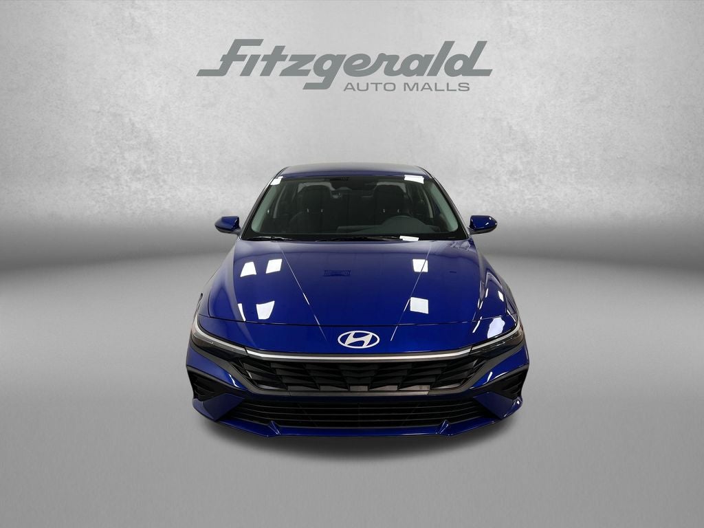 2025 Hyundai Elantra SE
