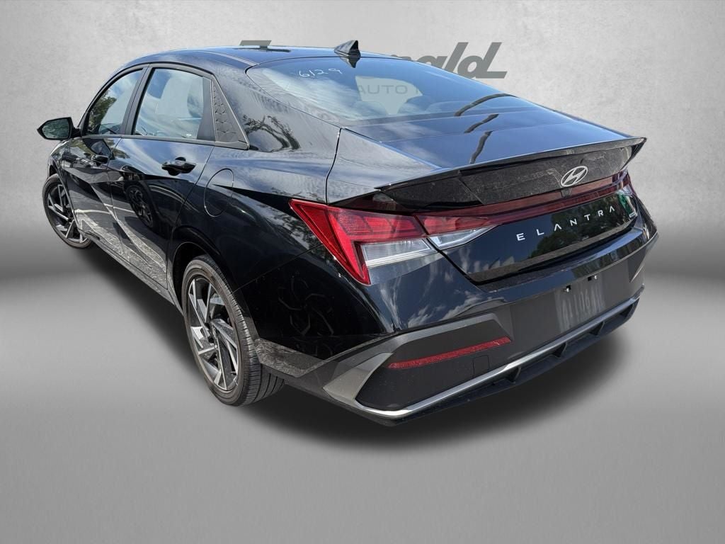 2025 Hyundai Elantra Hybrid SEL Sport