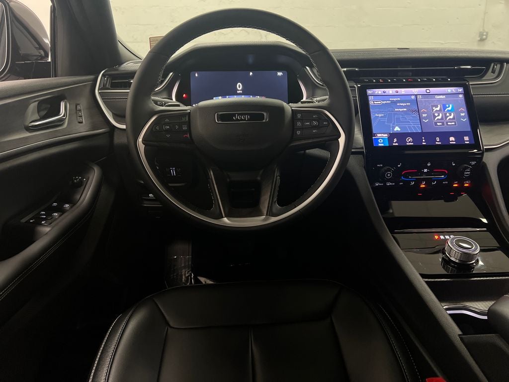 2025 Jeep Grand Cherokee Limited 4x2