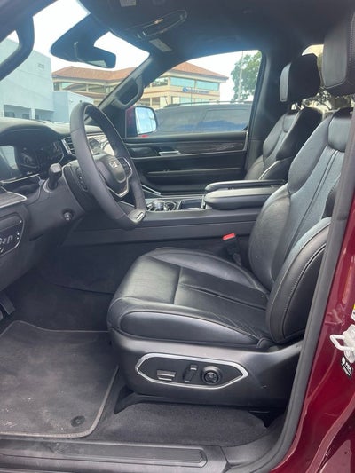 2022 Jeep Wagoneer Series III 4x2
