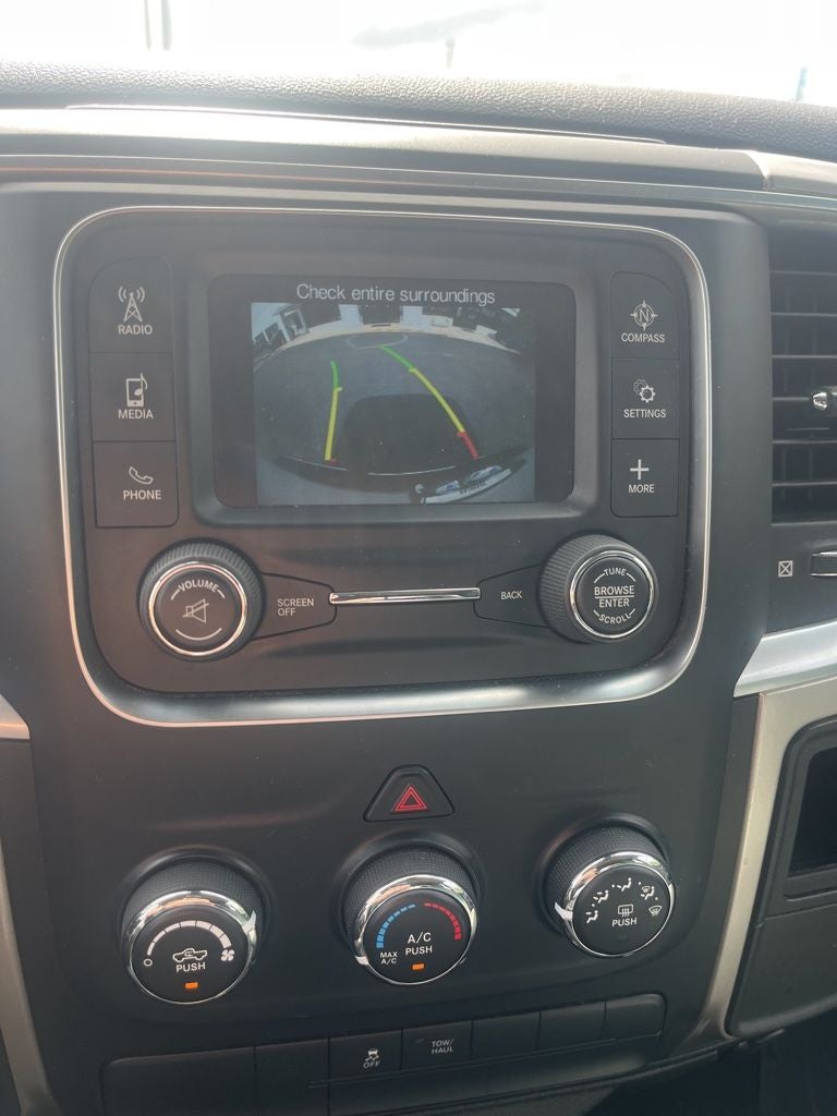 2019 RAM 1500 Classic SLT Crew Cab 4x2 6'4' Box