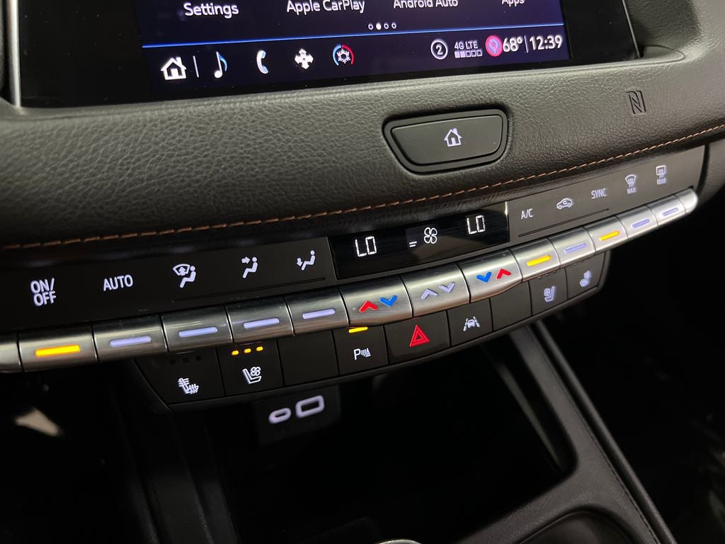 2020 Cadillac XT4 FWD Premium Luxury