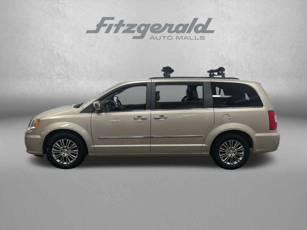2014 Chrysler Town & Country Touring-L